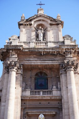 Catania, Sicilya, İtalya 'daki kilise. Madonna del Carmine 'ın mabedi. İtalyan bayramı. Sicilya seyahati. Sicilya 'yı gezmek. İtalya 'ya seyahat. 