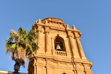 Cattedrale del Santissimo Salvatore ya da Kutsal Kurtarıcı 'nın Bazilika Katedrali, Mazara del Vallo, Trapani ili, İtalya. Seyahat ve turizm konsepti. Sicilya 'da tatiller. İtalya 'ya seyahat.