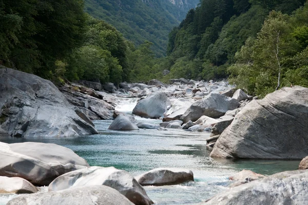 Temiz su Nehri üzerinde