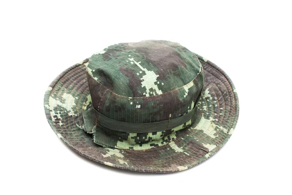 Gorras militares viejo sobre fondo blanco — Foto de Stock