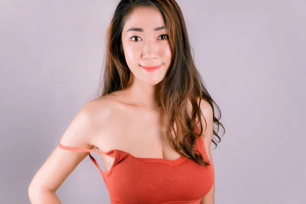 Sexy Mulher Asiática Boa Forma Pele Branca Tomada Estúdio — Fotografia de Stock