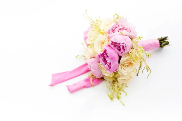 Mooie bruids boeket van bloemen — Stockfoto