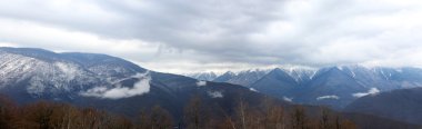 krasnaya polyana, sochi, Rusya'nın dağ manzarası