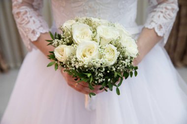 Düğün buketli gelin, yakın plan.