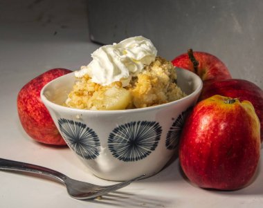 Lezzetli elmalı turta. 