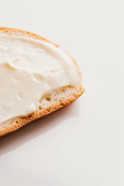 krem peynirli yakın çekim hafif bir arka plan ile sandviç