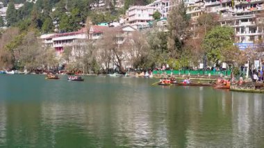 Mountain Lifestyle with Scenic River Views. Yüksek kalite 4k görüntü