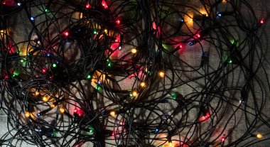 Arka planda Noel çelenk