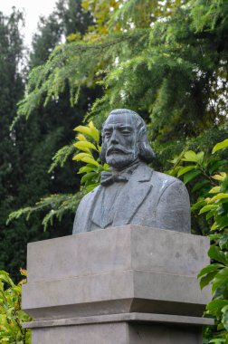 Tiflis 'te yazar, tarihçi ve halk figürü Marie Felicite' e adanmış bir anıt. Çevresi yeşilliklerle çevrili bir şehir parkında yer alan park, kültürel mirası somutlaştırıyor..