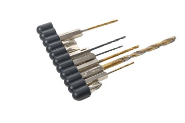 Delgi uçları ve tornavida uçları beyaz arka planda izole, DIY, onarım, inşaat ve atölye projeleri için mükemmel.