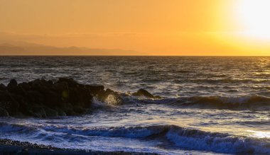 Kıbrıs 'ta Akdeniz Üzerinde Gün Batımı