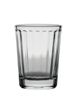 Geleneksel berrak votka kadehinin zarif bir stüdyo fotoğrafı el değmemiş beyaz arka planda tek başına duruyor. Basit, zamansız tasarım düz duvarlar ve kalın, sağlam bir taban içerir..