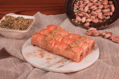 Ev yapımı Baklava 'nın Altın Çıtır Tabakları