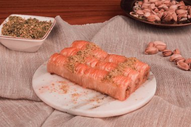 Ev yapımı Baklava 'nın Altın Çıtır Tabakları