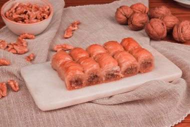 Ev yapımı Baklava 'nın Altın Çıtır Tabakları