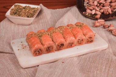 Ev yapımı Baklava 'nın Altın Çıtır Tabakları