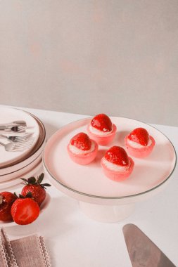 Karşı konulamaz çikolatalı ekler.