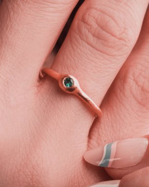 Özel anlar için Parlak Altın ve Elmas Mücevherler