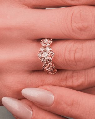 Kişisel Altın ve Elmas Mücevher Hediyeleri