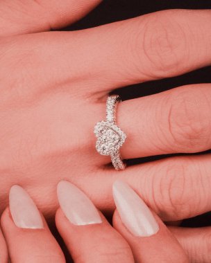 Kişisel Altın ve Elmas Mücevher Hediyeleri