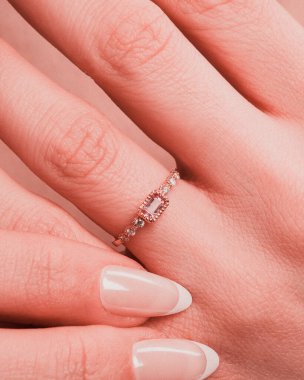 Değerli Altın ve Elmas Mücevherler