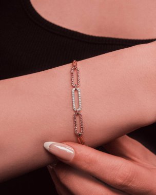 Değerli Altın ve Elmas Mücevherler