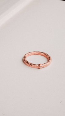 Parlak Mücevher Setleri: Altın, Elmas ve Gemstone