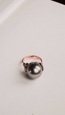 Parlak Mücevher Setleri: Altın, Elmas ve Gemstone