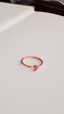 Parlak Mücevher Setleri: Altın, Elmas ve Gemstone