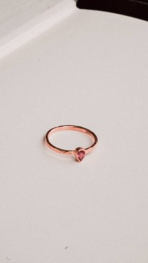 Parlak Mücevher Setleri: Altın, Elmas ve Gemstone