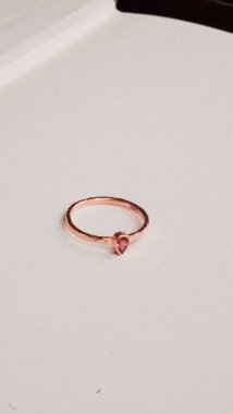 Parlak Mücevher Setleri: Altın, Elmas ve Gemstone