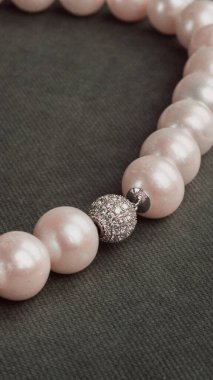 Parlak Mücevher Setleri: Altın, Elmas ve Gemstone