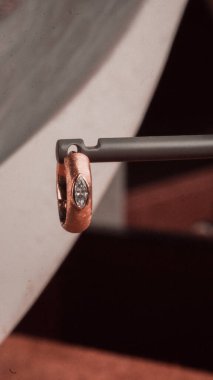 Parlak Mücevher Setleri: Altın, Elmas ve Gemstone