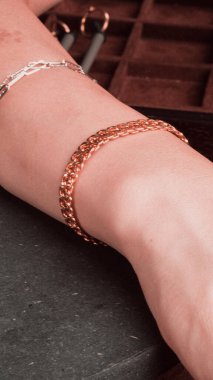 Parlak Mücevher Setleri: Altın, Elmas ve Gemstone