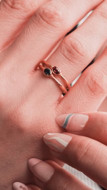 Parlak Mücevher Setleri: Altın, Elmas ve Gemstone