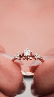 Her Olay İçin El Yapımı Altın ve Elmas Mücevherler