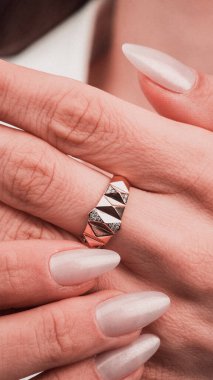 Her Olay İçin El Yapımı Altın ve Elmas Mücevherler