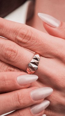 Her Olay İçin El Yapımı Altın ve Elmas Mücevherler