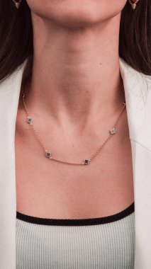 Her Olay İçin El Yapımı Altın ve Elmas Mücevherler