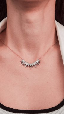 Her Olay İçin El Yapımı Altın ve Elmas Mücevherler