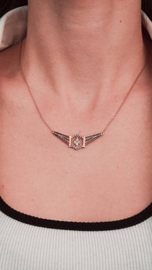 Her Olay İçin El Yapımı Altın ve Elmas Mücevherler