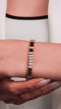 Her Olay İçin El Yapımı Altın ve Elmas Mücevherler