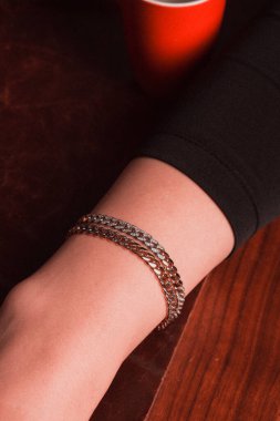 Parlak Elmaslı Klasik Altın Mücevherler