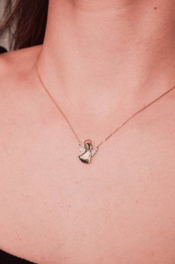 Altın ve Elmaslı Parlak Gemstone Mücevherleri