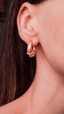 Klasik Altın ve Elmas Düğün Mücevherleri