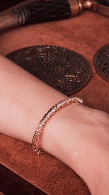 Klasik Altın ve Elmas Düğün Mücevherleri