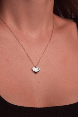 Kalın ve Zarif Elmas ve Altın İfade Parçaları