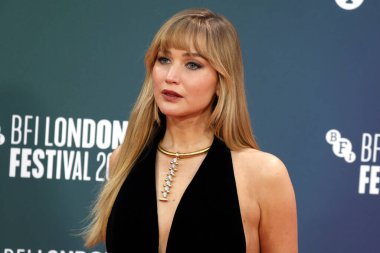 Jennifer Lawrence, 17 Ekim 2025 'te Londra' daki The Royal Festival Hall 'da düzenlenen 69. BFI Londra Film Festivali sırasında 