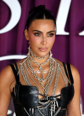 Kim Kardashian, 22 Ekim 2025 'te Odeon Luxe Leicester Meydanı' ndaki 