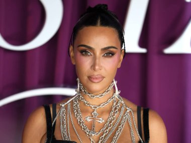 Kim Kardashian, 22 Ekim 2025 'te Odeon Luxe Leicester Meydanı' ndaki 